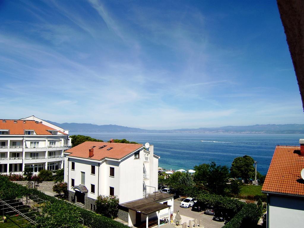 Guest House Katarina Malinska Ngoại thất bức ảnh
