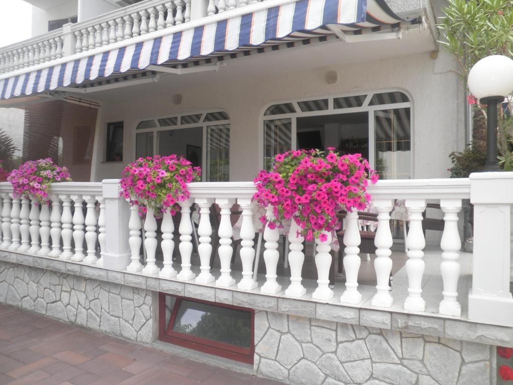 Guest House Katarina Malinska Ngoại thất bức ảnh