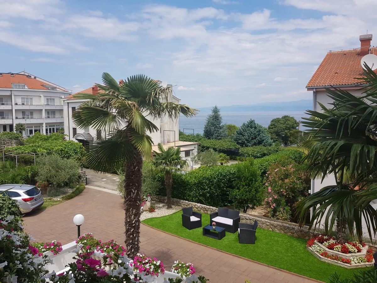 Guest House Katarina Malinska Ngoại thất bức ảnh